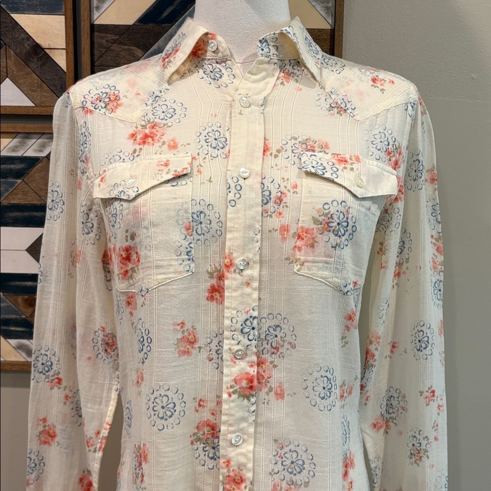 Ralph Lauren Cream Floral Lace Semi-Sheer Button Up Top Blouse size 6 - Picture 4 of 14